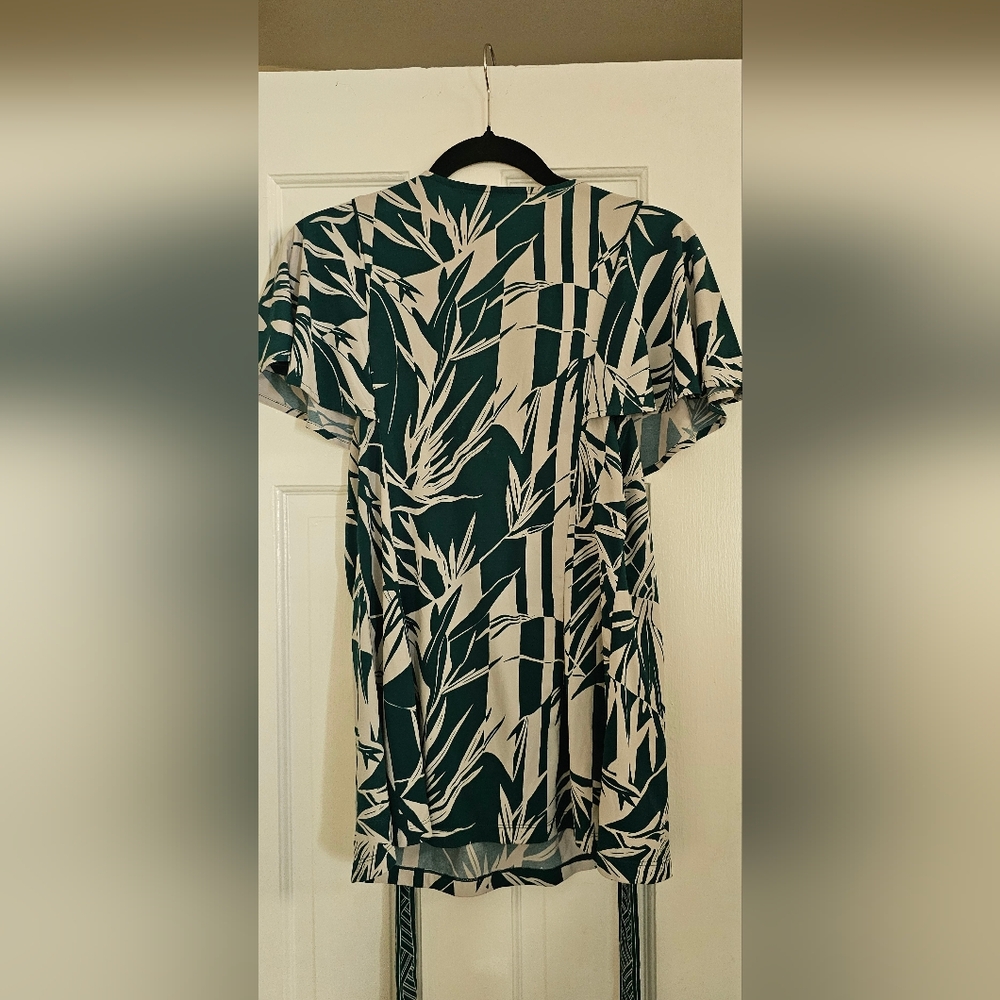 BCBGMaxAzria Pattern Blouse - Picture 2 of 3